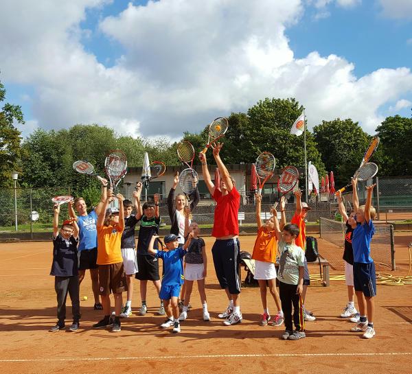 Talentino Feriencamp - Aufschlagsbewegung - Foto 3l